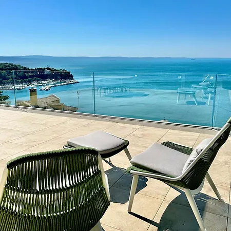 Maximilian Триест