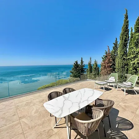 Maximilian Апарт-отель