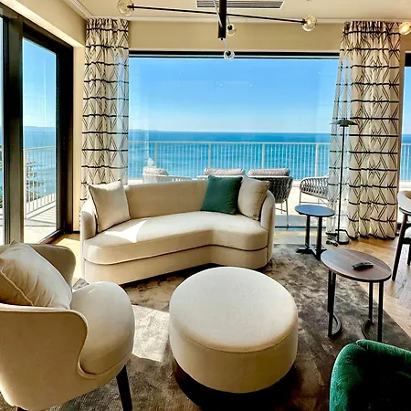 Maximilian Триест