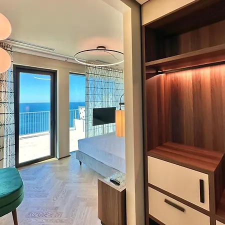 Maximilian 4* Триест