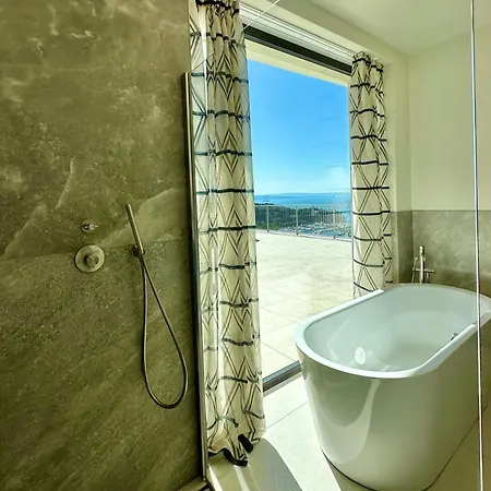 Maximilian Апарт-отель 4*