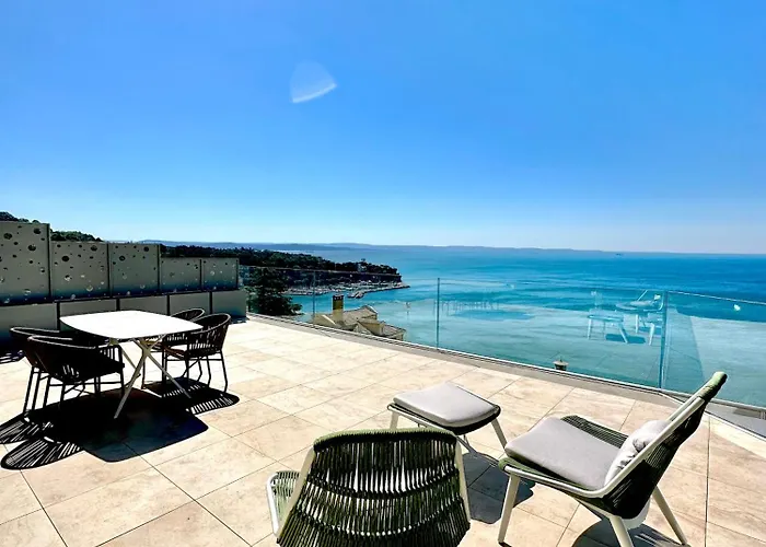 Aparthotel Maximilian 4*