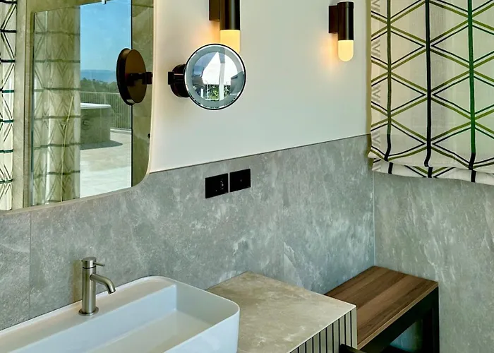 Aparthotel Maximilian 4*