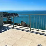 Maximilian 4*