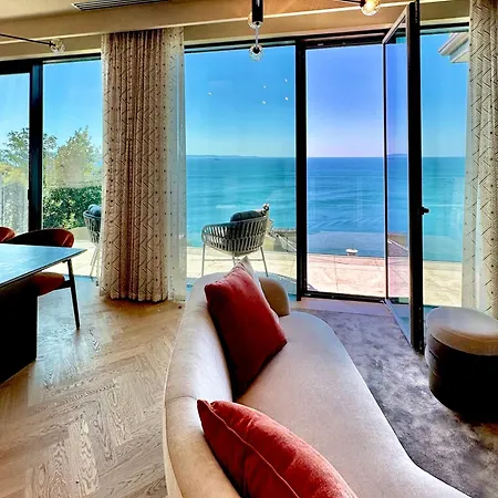 Maximilian Apartmanhotel 3*