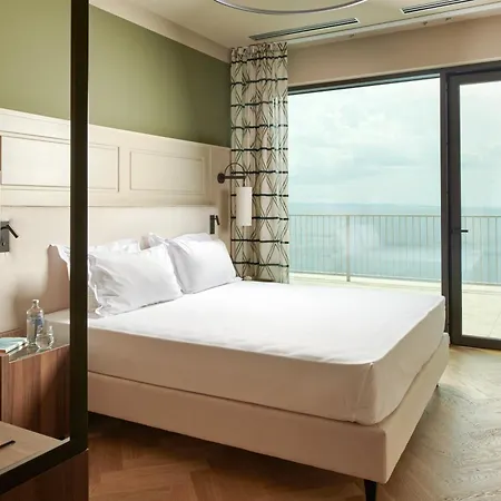 Maximilian Apartmanhotel Trieszt