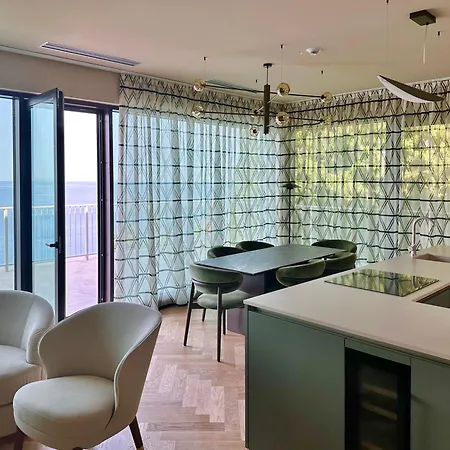 Apartmanhotel Maximilian 3*