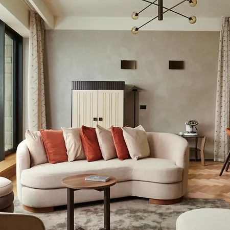 Maximilian Apartmanhotel