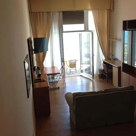 Apart Otel Maximilian Trieste