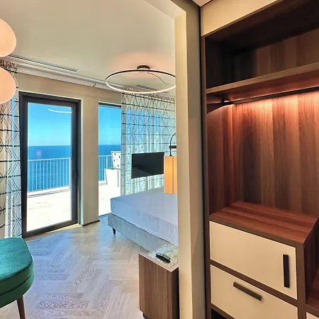 Apart Otel Maximilian 4*