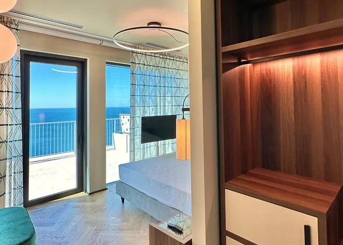 Maximilian 4* Trieste