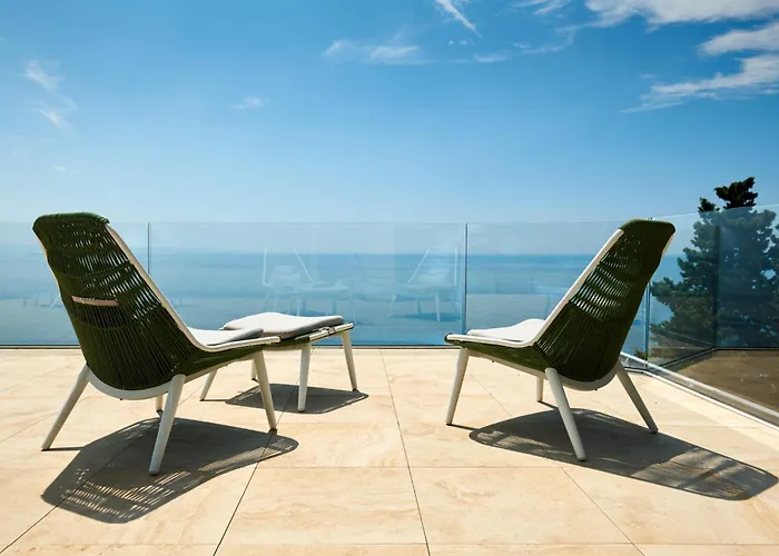 Maximilian Ξενοδοχείο με διαμερίσματα 4*