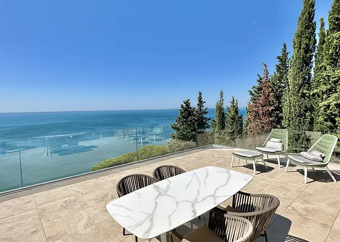 Ξενοδοχείο με διαμερίσματα Maximilian 4*